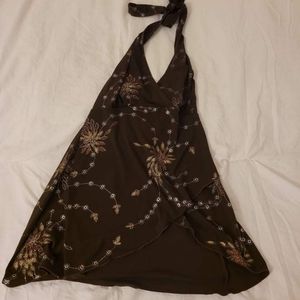 Around the neck shirt